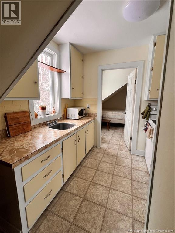 355 Hampton Road, Quispamsis, NB - Indoor Photo Showing Kitchen
