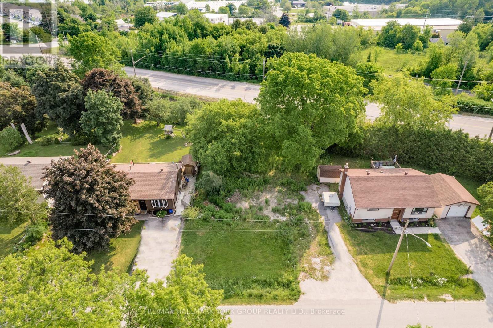 10 First Street, Orillia, ON