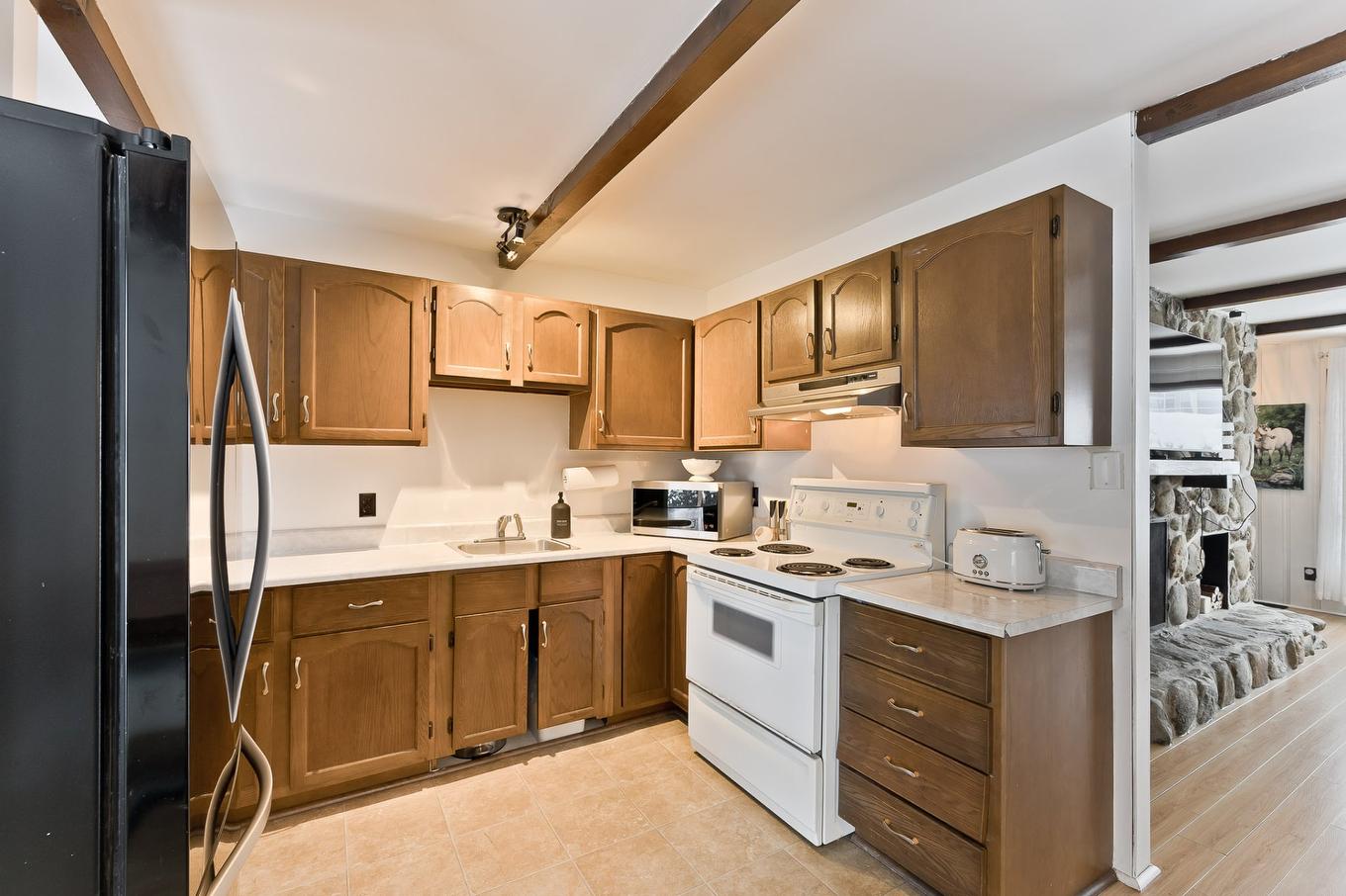 Cuisine - 410 Av. Des Aunes, Magog, QC - Indoor Photo Showing Kitchen