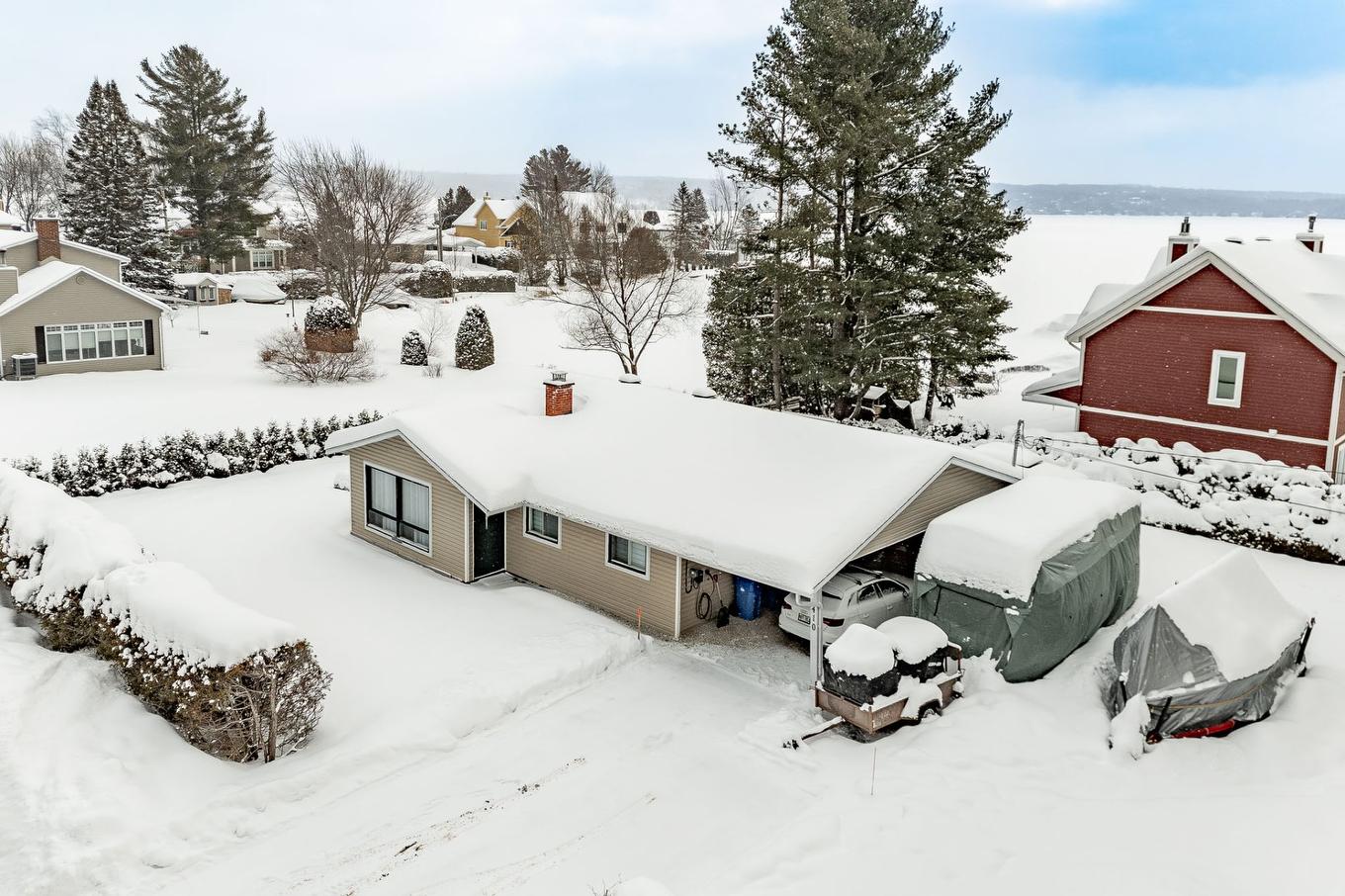 Vue d'ensemble - 410 Av. Des Aunes, Magog, QC - Outdoor