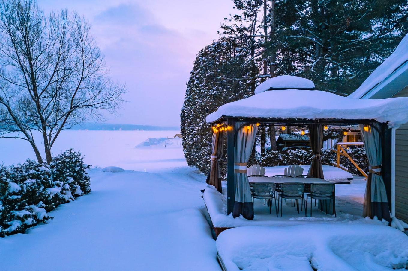 Vue sur l'eau - 410 Av. Des Aunes, Magog, QC - Outdoor With Body Of Water