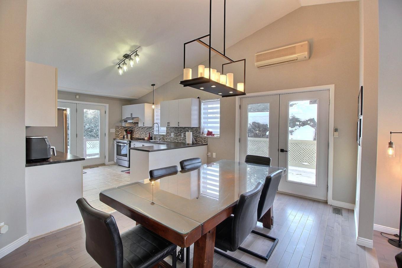 Vue d'ensemble - 316 Rue Canadienne, Val-D'Or, QC - Indoor Photo Showing Dining Room