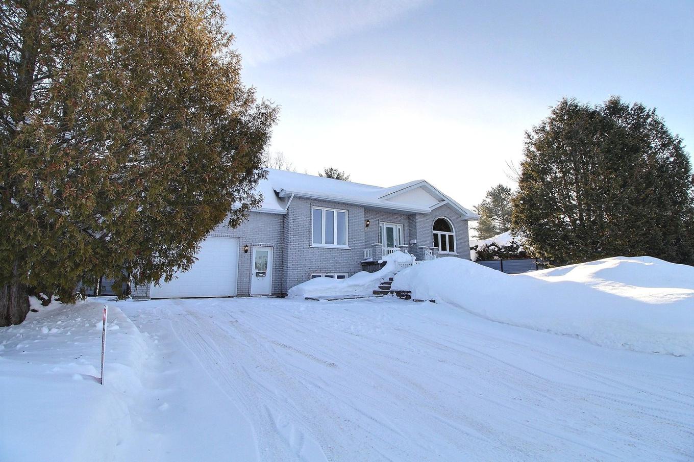 Façade - 316 Rue Canadienne, Val-D'Or, QC - Outdoor With Facade