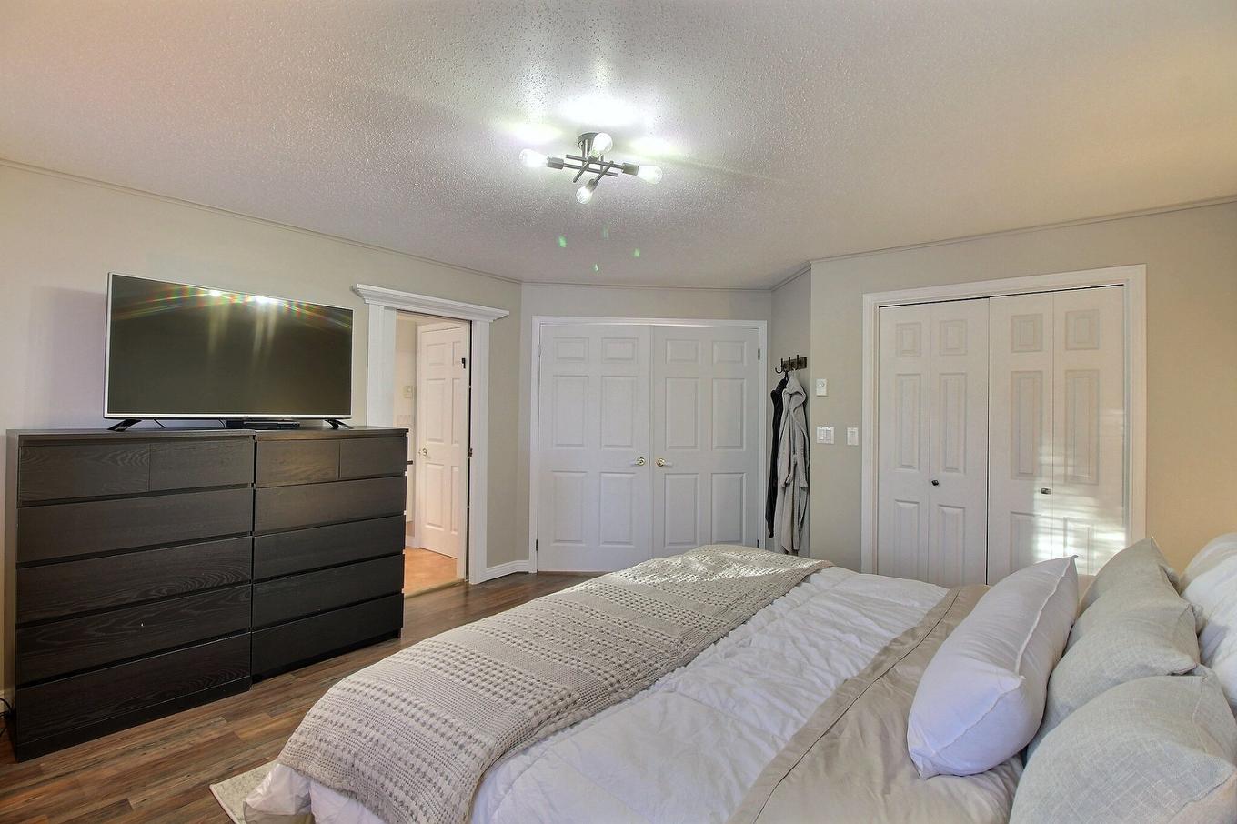 Chambre à coucher principale - 316 Rue Canadienne, Val-D'Or, QC - Indoor Photo Showing Bedroom