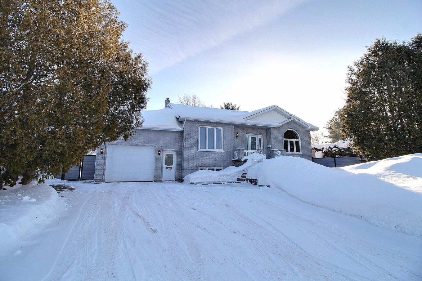 Façade - 316 Rue Canadienne, Val-D'Or, QC - Outdoor With Facade