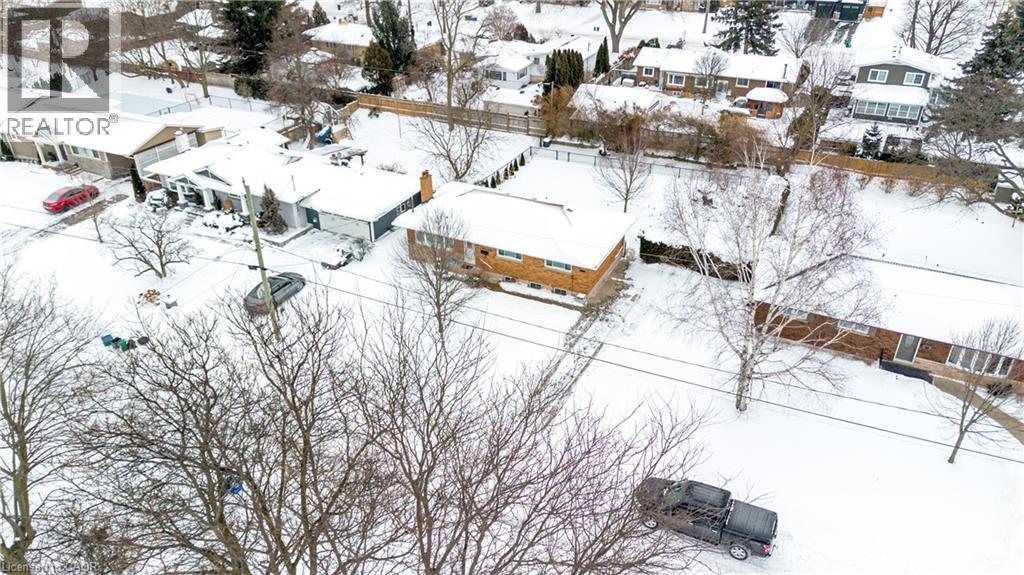 111 Leitch Drive, Grimsby, ON