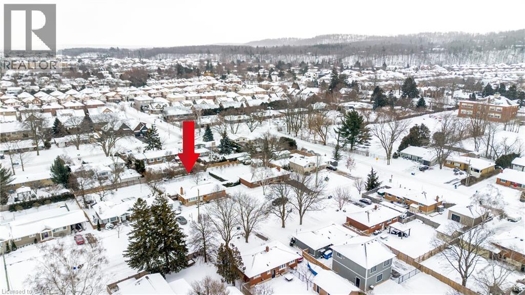 111 Leitch Drive, Grimsby, ON