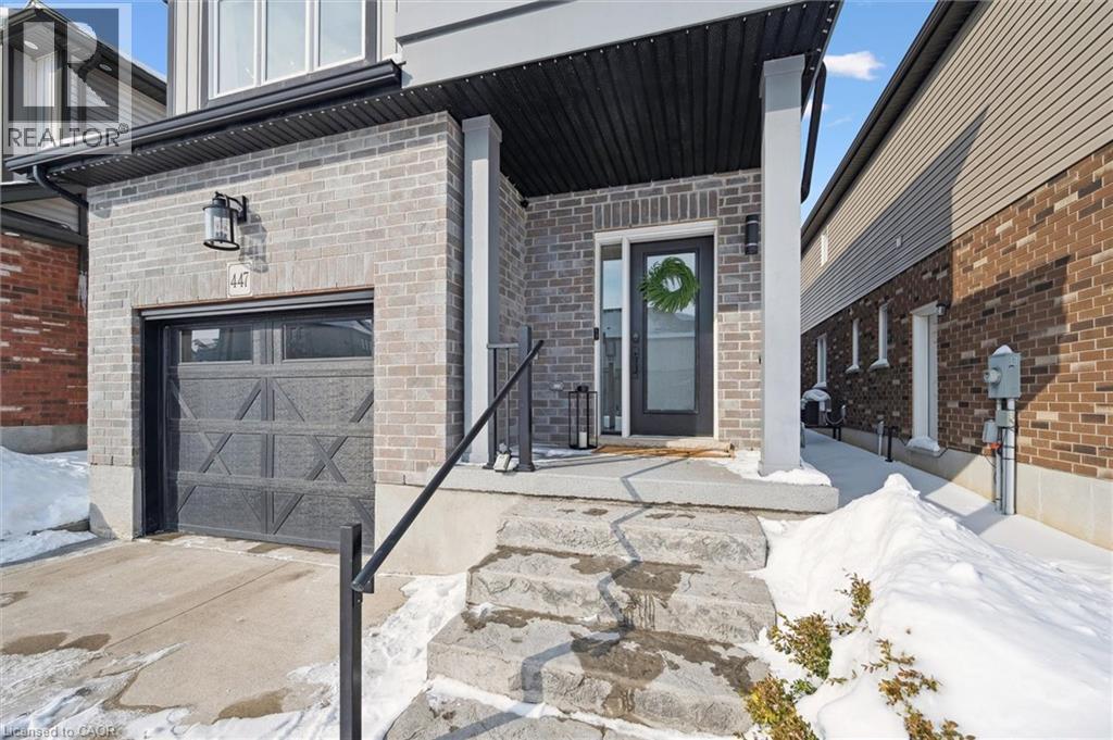 447 Moorlands Crescent, Kitchener, ON - Outdoor