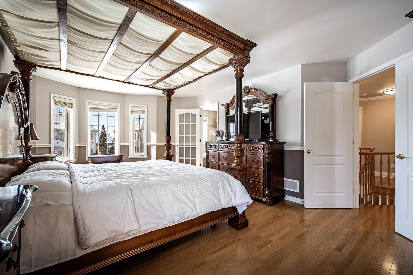 Primary bedroom - 24 Rue Du Syrah, Kirkland, QC - Indoor Photo Showing Bedroom