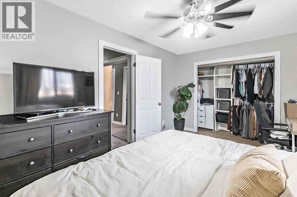 Primary - 29 Green Meadow Crescent, Strathmore, AB - Indoor Photo Showing Bedroom