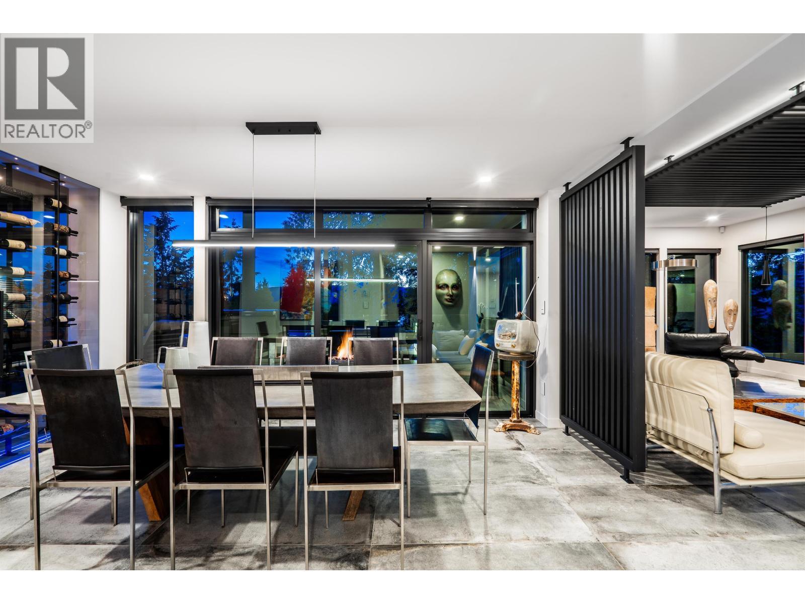 5325 Montiverdi Place, West Vancouver, BC - Indoor Photo Showing Dining Room