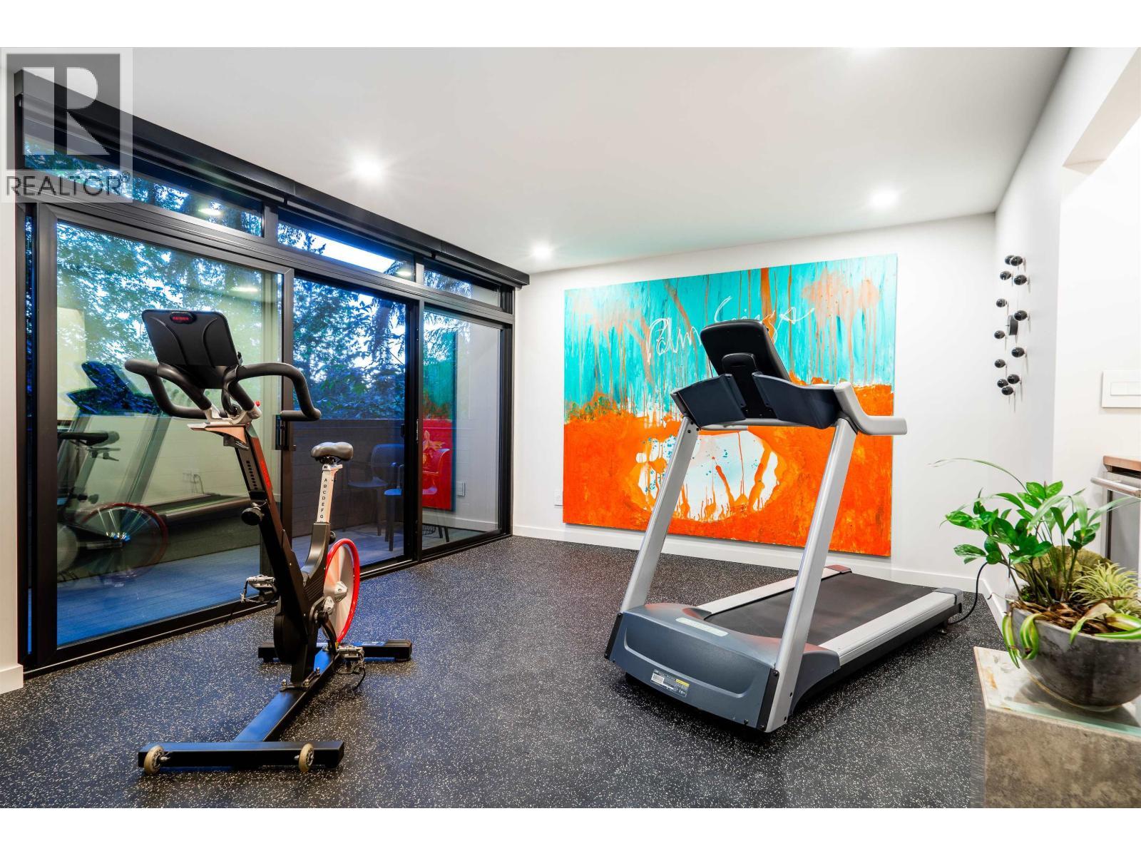 5325 Montiverdi Place, West Vancouver, BC - Indoor Photo Showing Gym Room