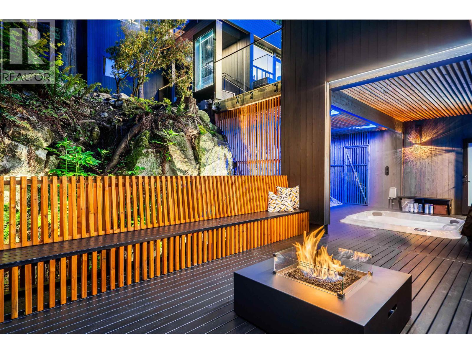 5325 Montiverdi Place, West Vancouver, BC - Outdoor With Deck Patio Veranda With Exterior