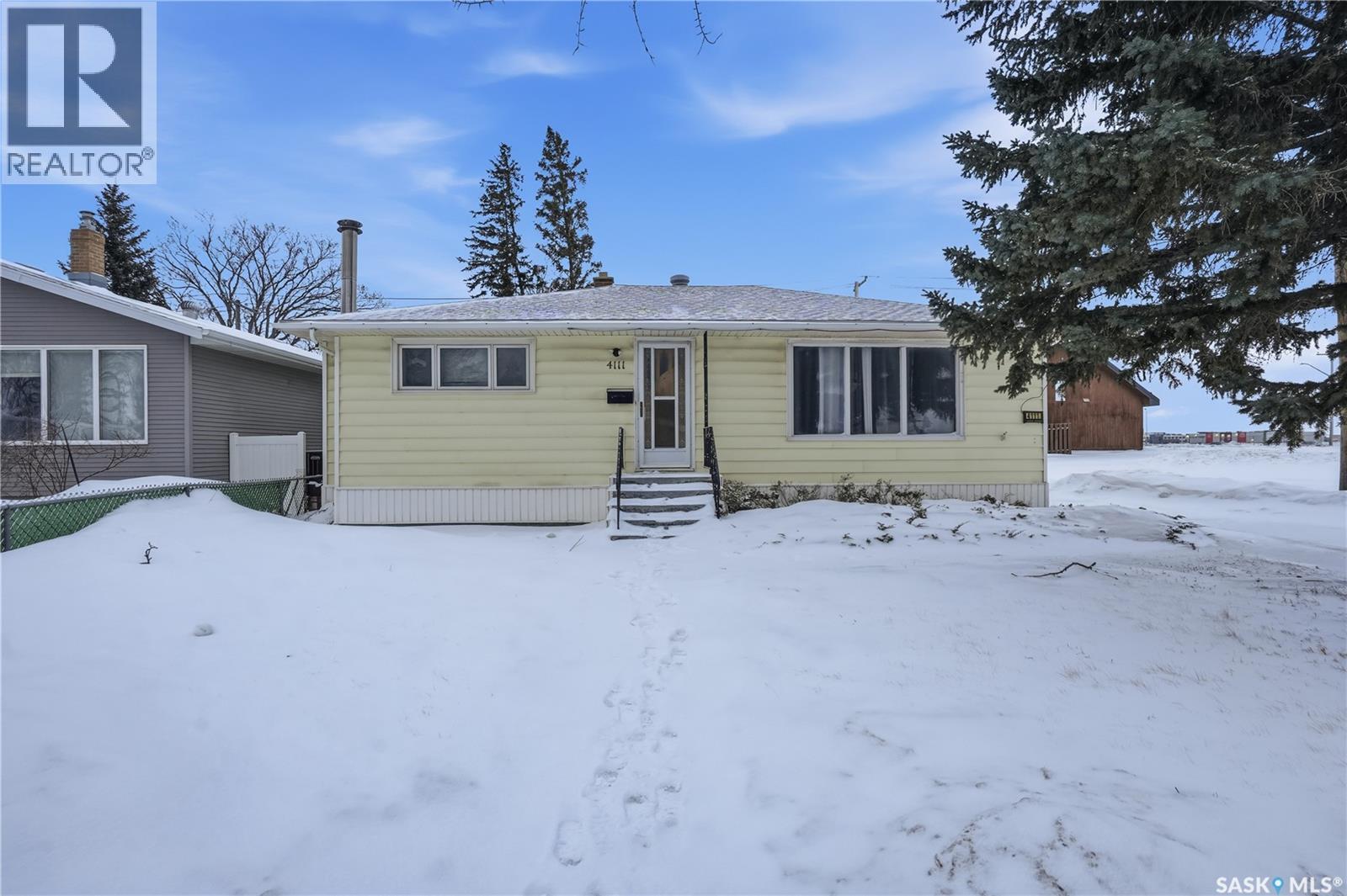 4111 Mcphail Avenue, Regina, SK - Outdoor