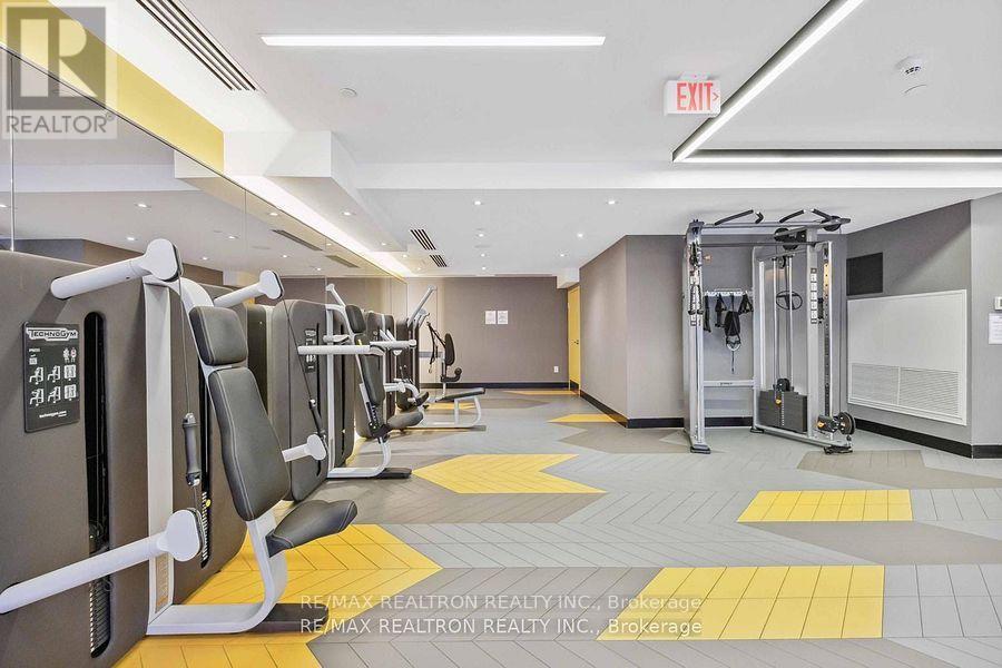 1501 - 30 Roehampton Avenue, Toronto, ON - Indoor Photo Showing Gym Room