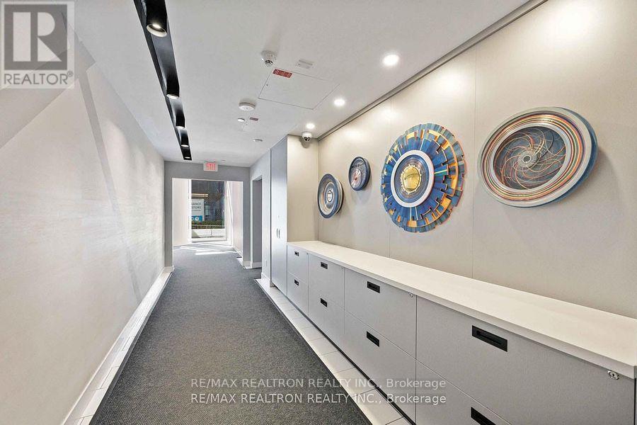 1501 - 30 Roehampton Avenue, Toronto, ON - Indoor Photo Showing Other Room