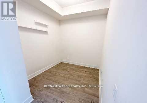 1501 - 30 Roehampton Avenue, Toronto, ON - Indoor Photo Showing Other Room