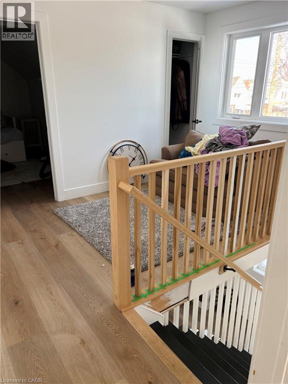 office space - 31 Weir Street S, Hamilton, ON - Indoor Photo Showing Other Room