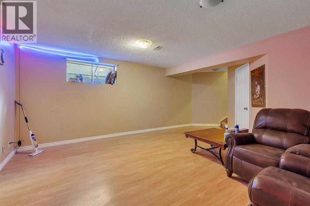 Basement Rec Room - 60 Sherwood Way Nw, Calgary, AB - Indoor Photo Showing Other Room