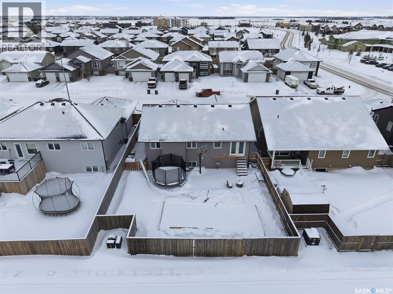 536 Palmer Crescent, Warman, SK - Outdoor