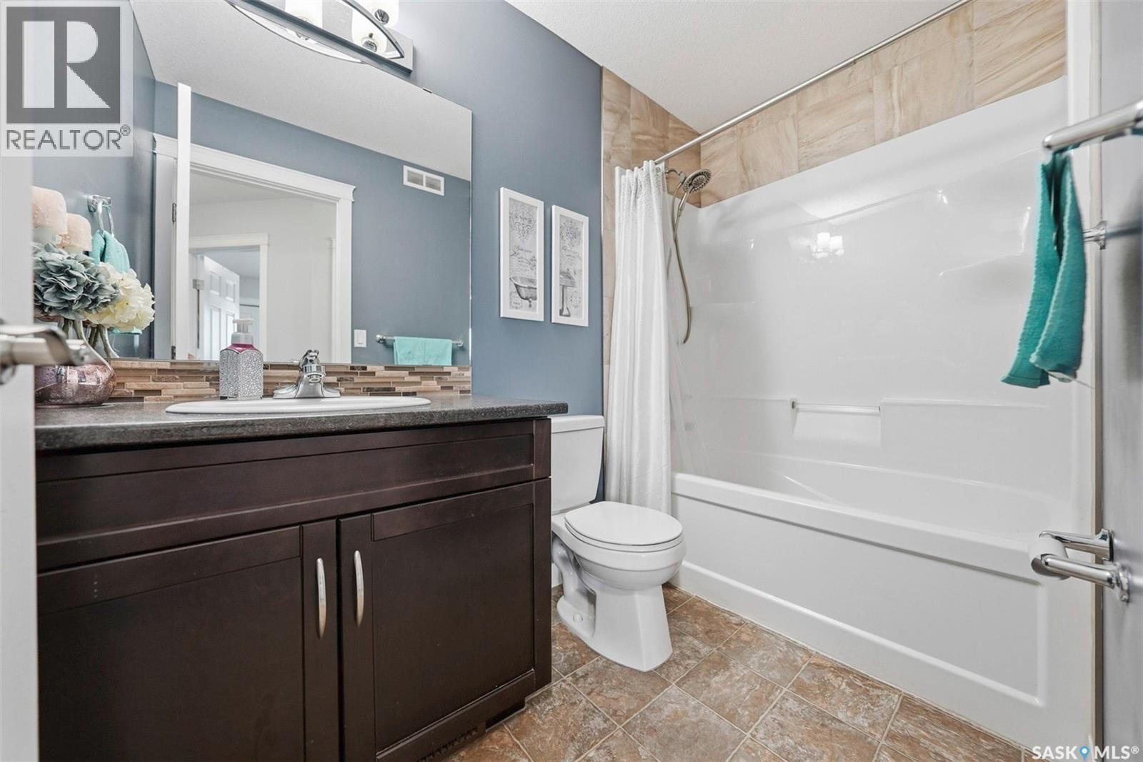 536 Palmer Crescent, Warman, SK - Indoor Photo Showing Bathroom
