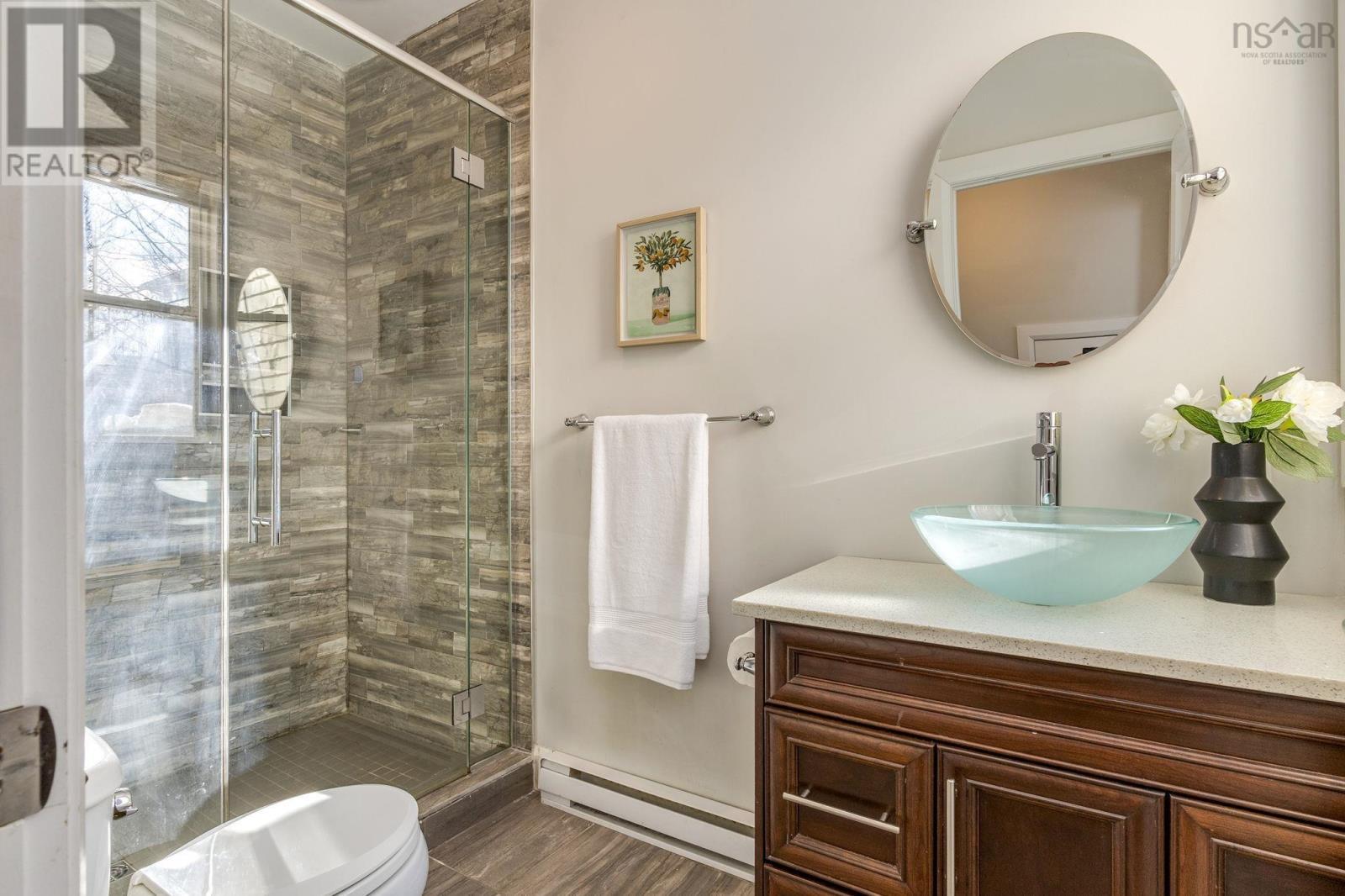 Full bathroom - 2542 Gottingen Street, Halifax, NS - Indoor Photo Showing Bathroom