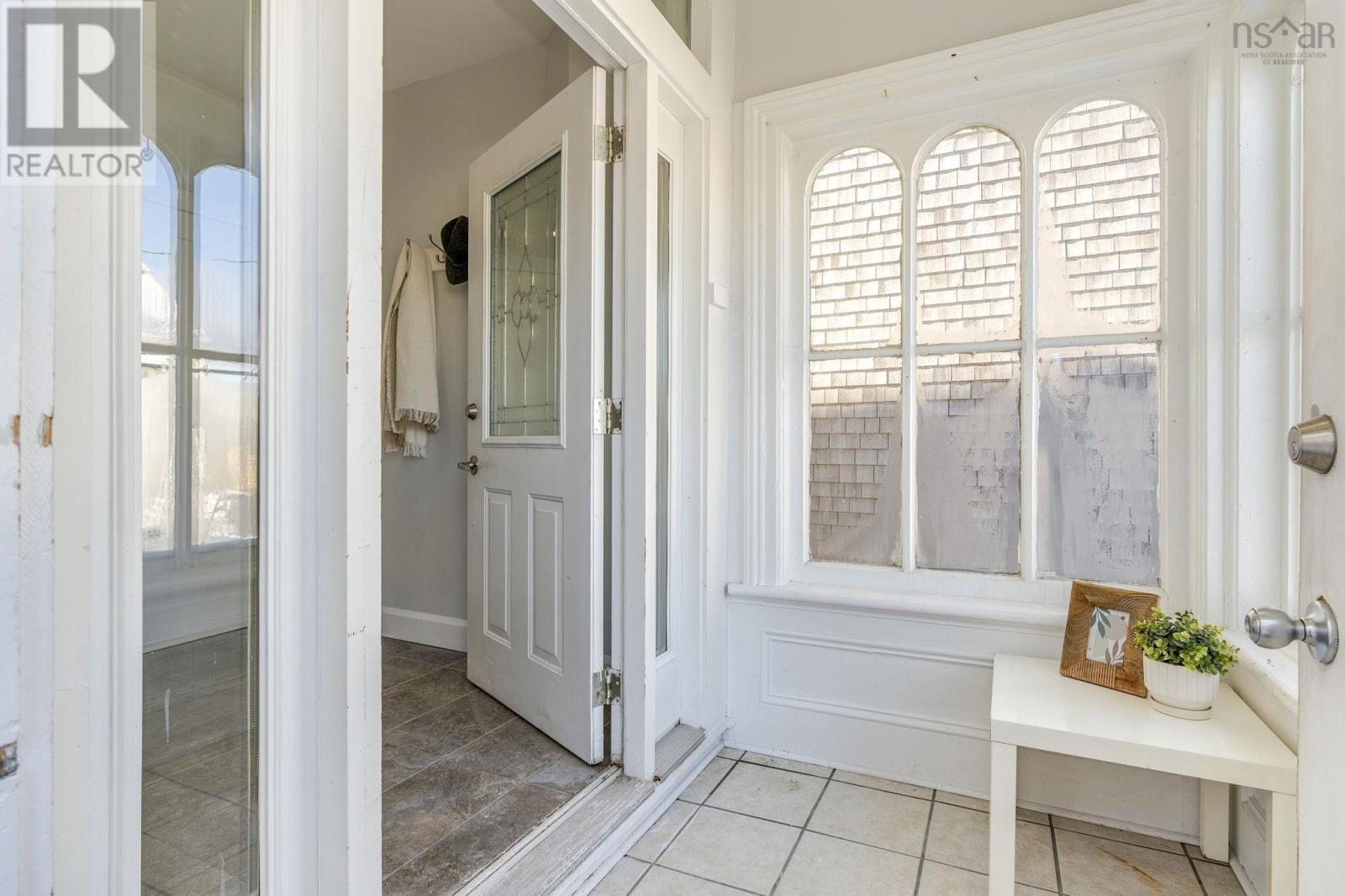 Great mudroom space - 2542 Gottingen Street, Halifax, NS - Indoor Photo Showing Other Room