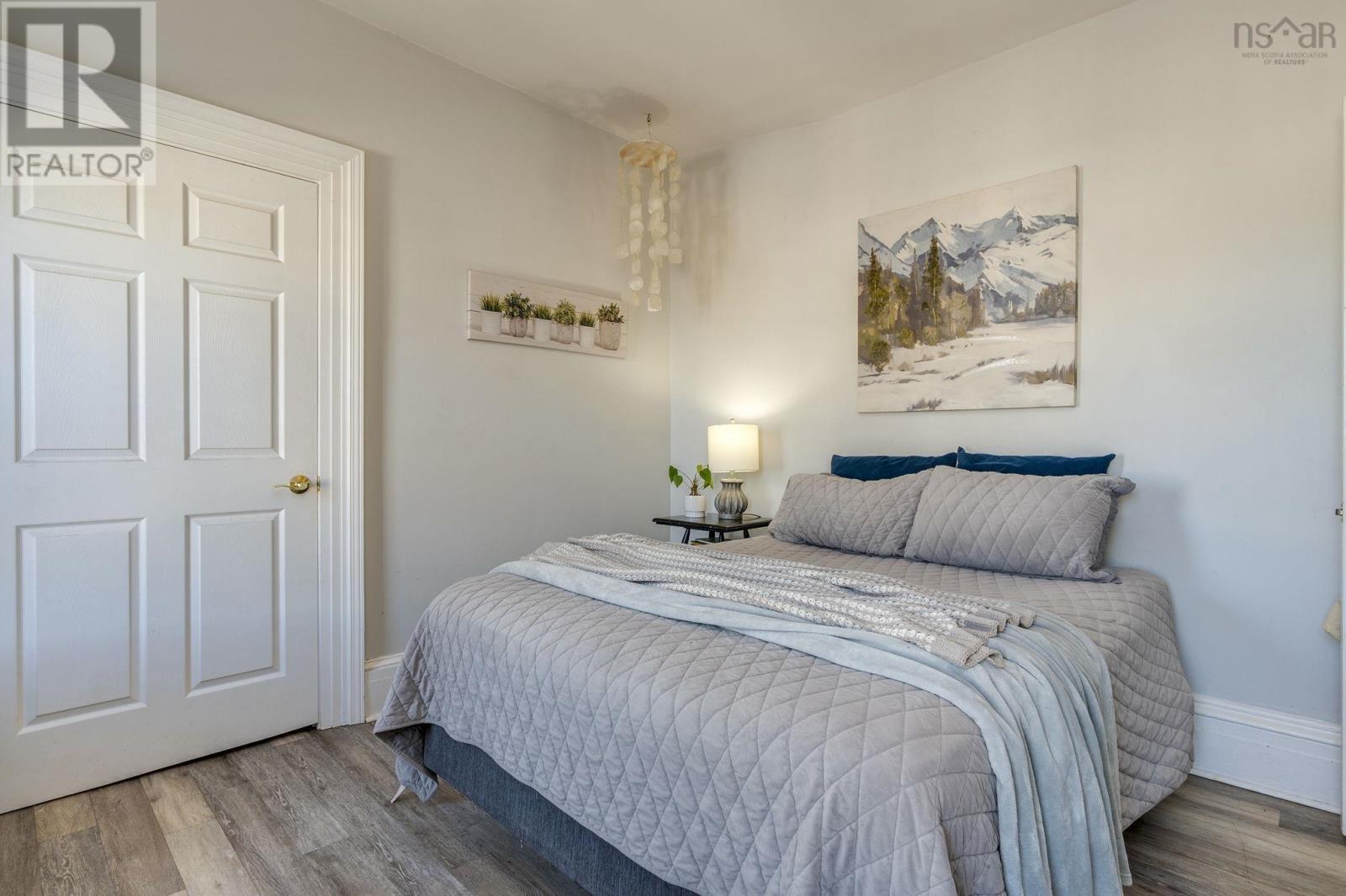 Ample closet space - 2542 Gottingen Street, Halifax, NS - Indoor Photo Showing Bedroom