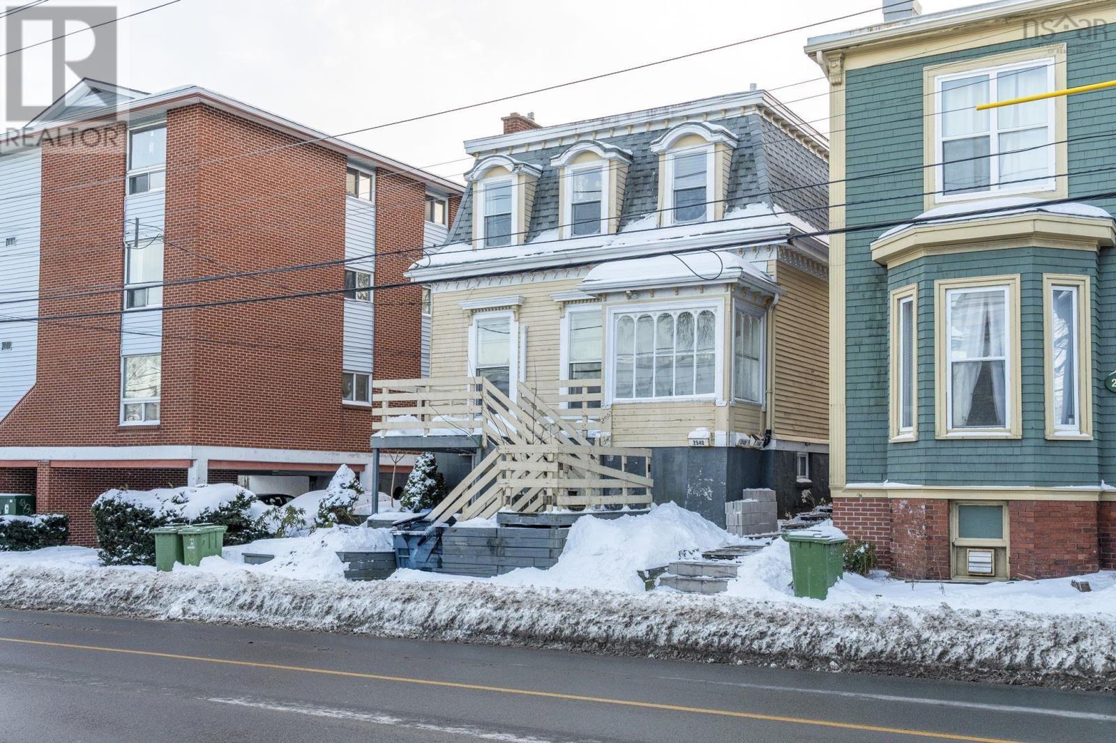 Ideally situated on Gottingen St - 2542 Gottingen Street, Halifax, NS - Outdoor With Facade