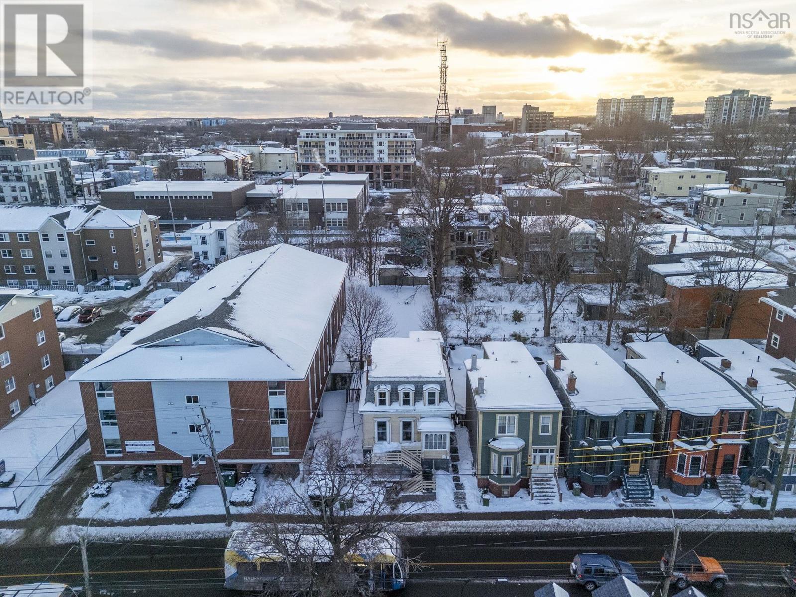 Halifax Commons just steps away - 2542 Gottingen Street, Halifax, NS - Outdoor With View