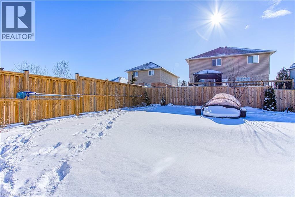 32 Hudson Drive, Cayuga, ON - Outdoor