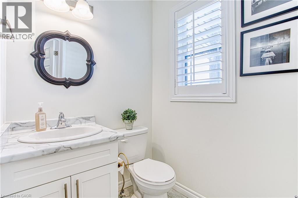 32 Hudson Drive, Cayuga, ON - Indoor Photo Showing Bathroom
