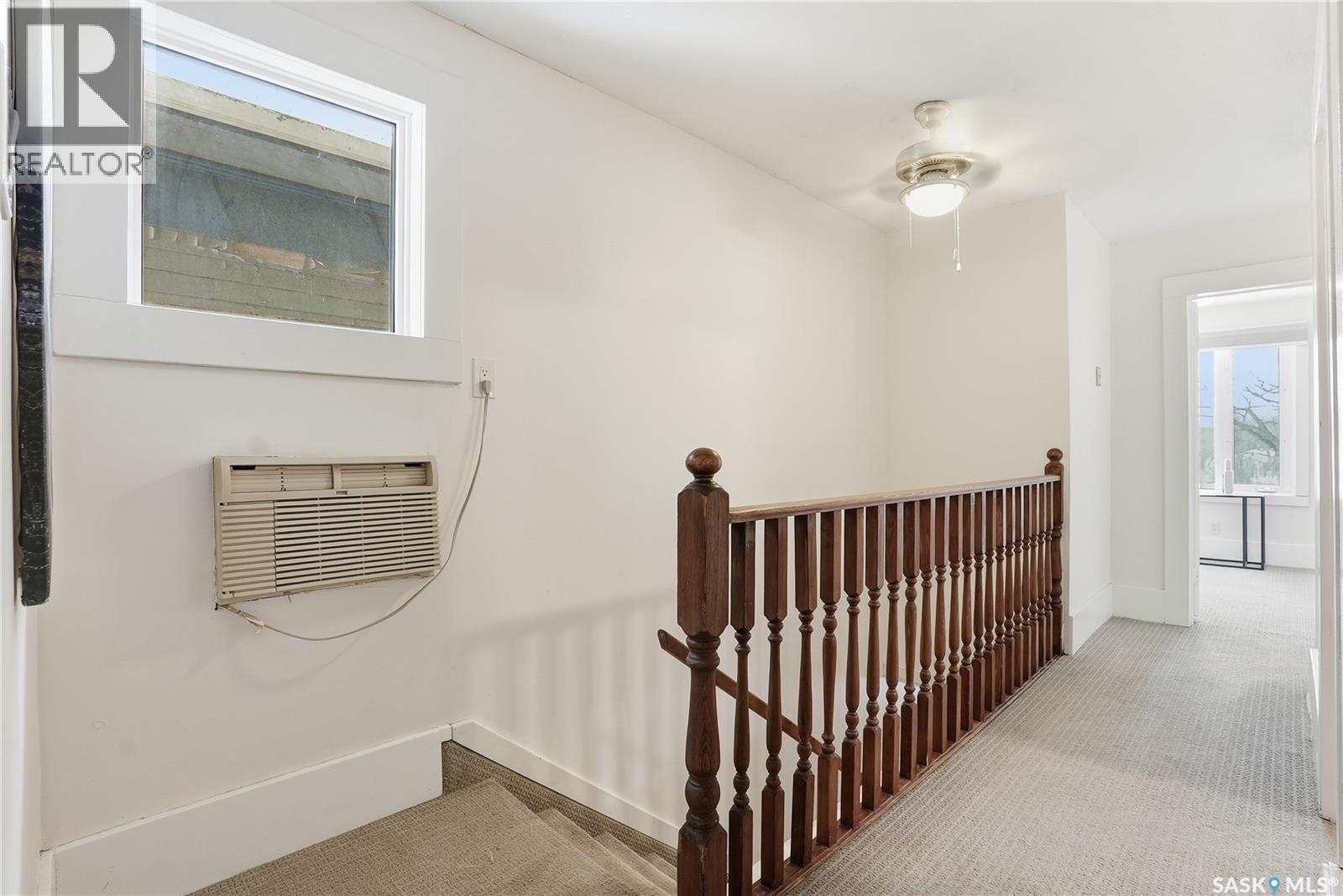 923 7Th Avenue N, Saskatoon, SK - Indoor Photo Showing Other Room