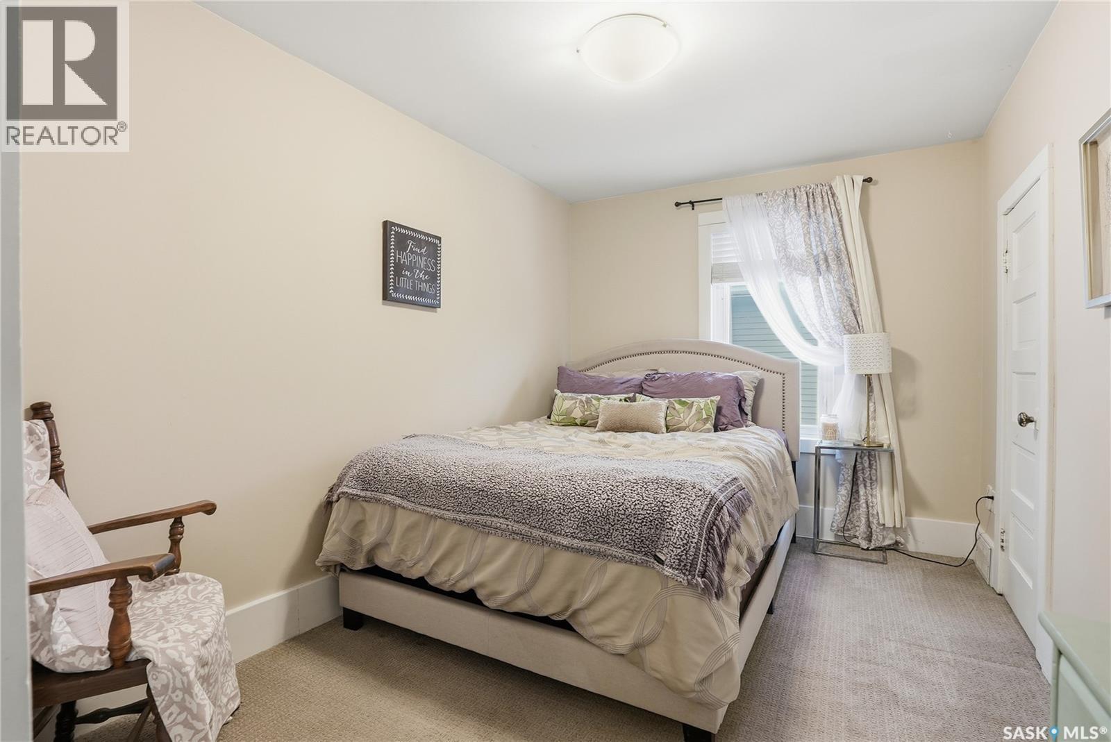 923 7Th Avenue N, Saskatoon, SK - Indoor Photo Showing Bedroom