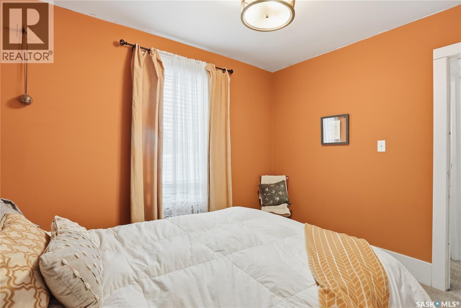 923 7Th Avenue N, Saskatoon, SK - Indoor Photo Showing Bedroom