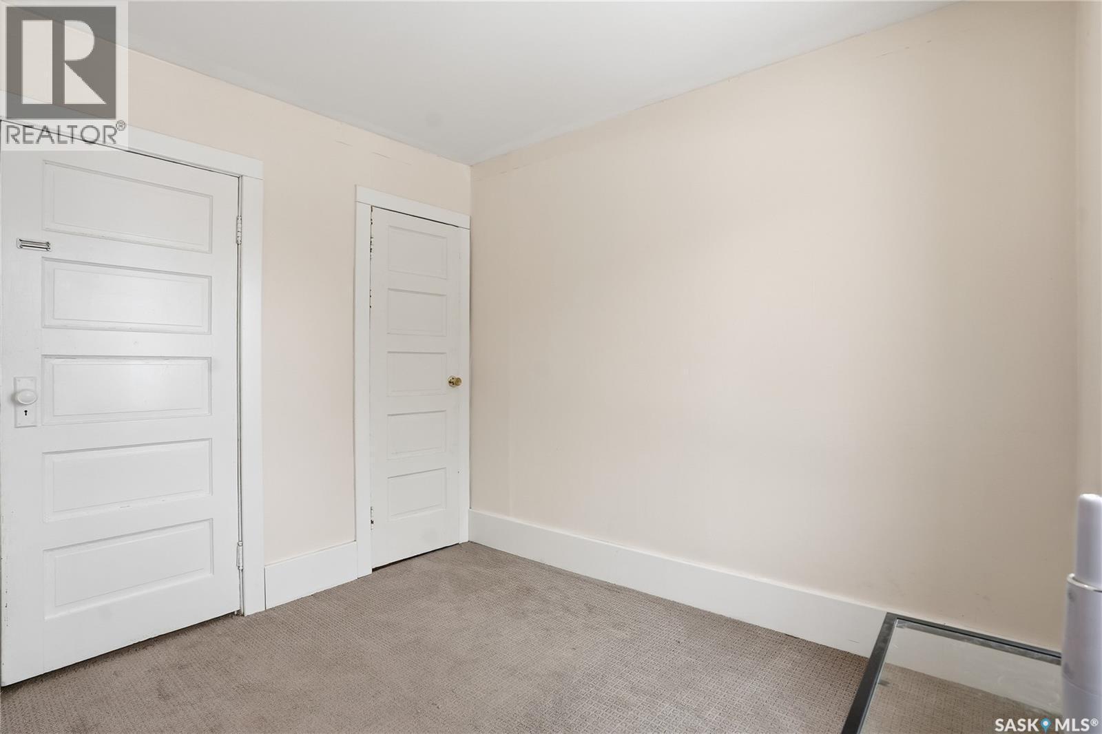 923 7Th Avenue N, Saskatoon, SK - Indoor Photo Showing Other Room