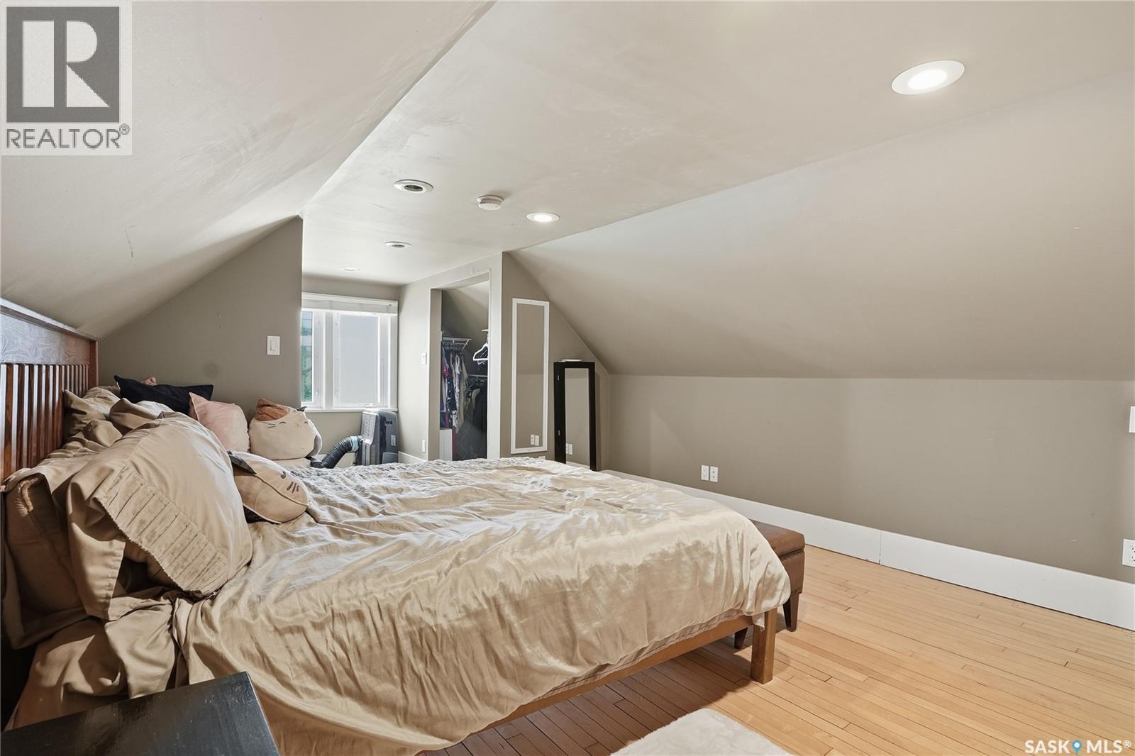 923 7Th Avenue N, Saskatoon, SK - Indoor Photo Showing Bedroom