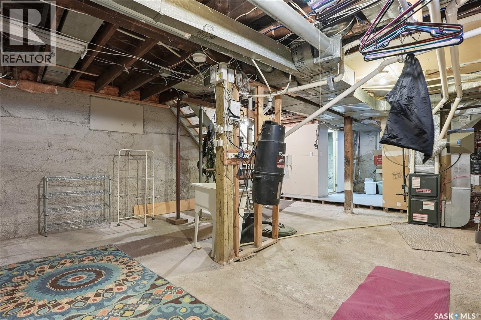 923 7Th Avenue N, Saskatoon, SK - Indoor Photo Showing Basement