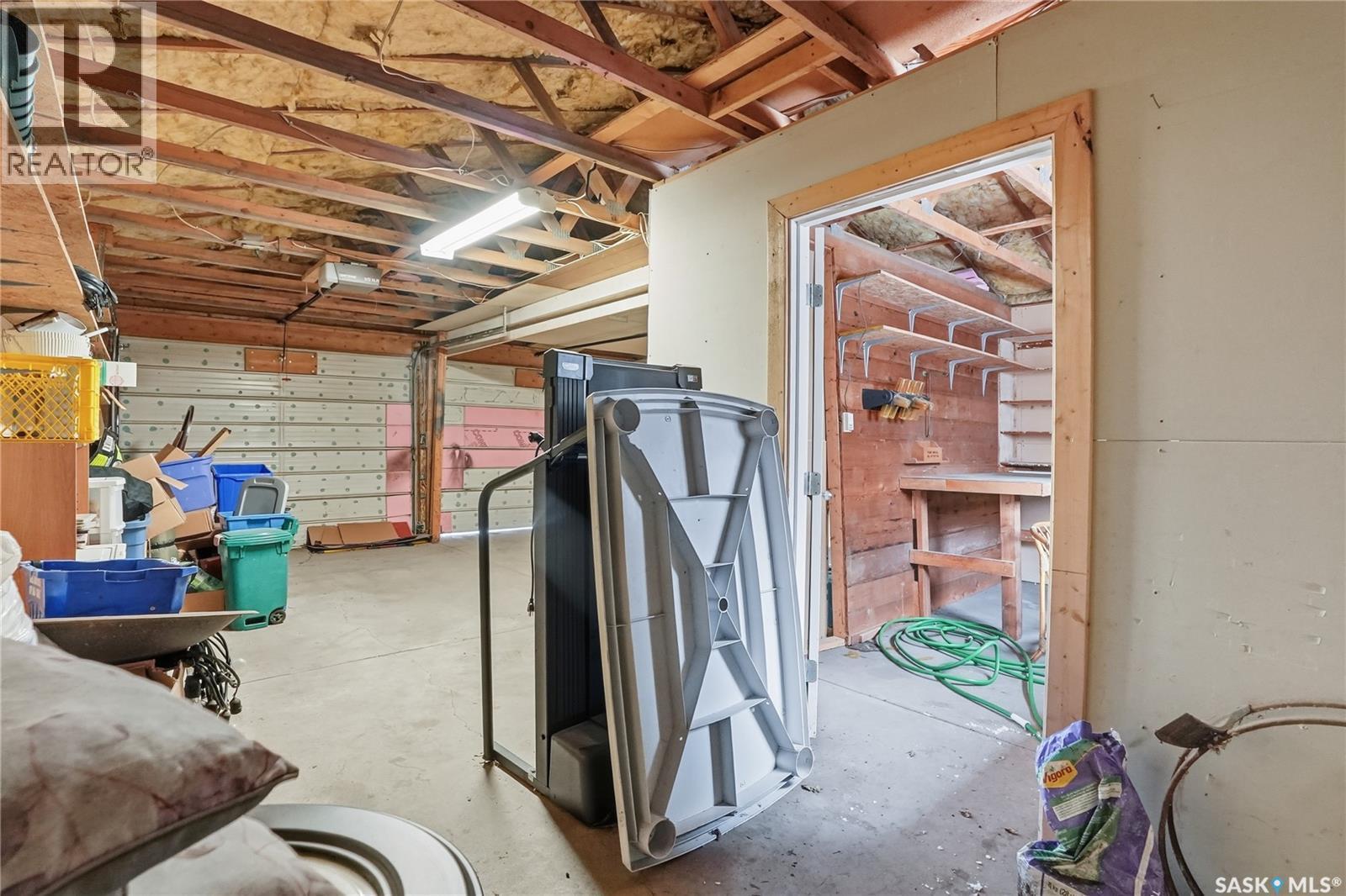 923 7Th Avenue N, Saskatoon, SK - Indoor