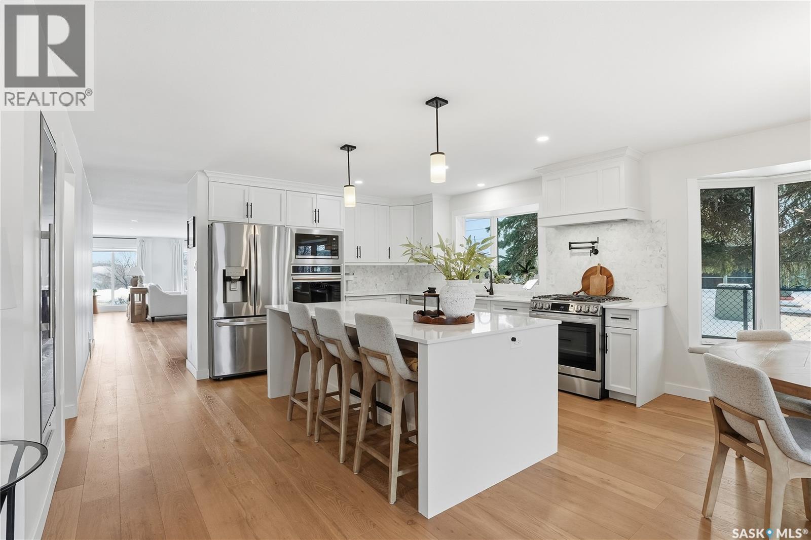 115 Whiteswan Drive, Saskatoon, SK - Indoor Photo Showing Kitchen With Stainless Steel Kitchen With Upgraded Kitchen