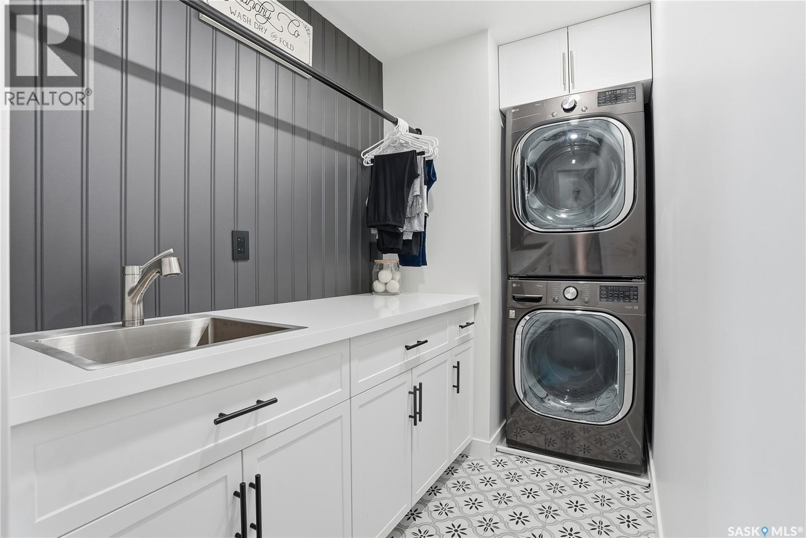 115 Whiteswan Drive, Saskatoon, SK - Indoor Photo Showing Laundry Room