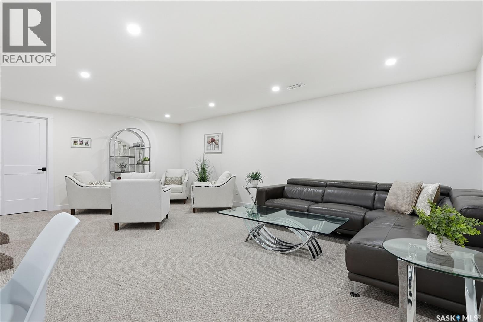 115 Whiteswan Drive, Saskatoon, SK - Indoor