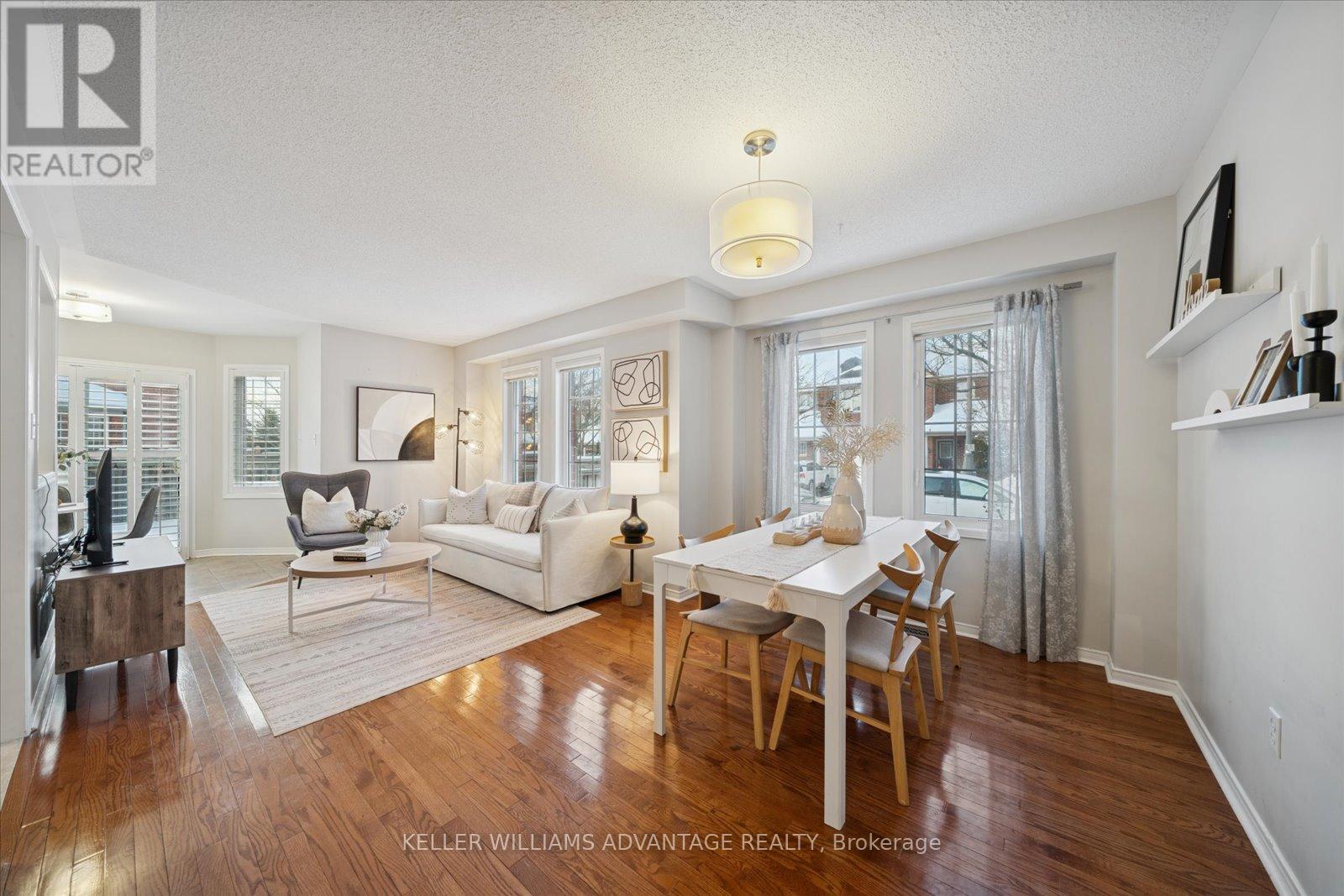 90 Collis Drive, Aurora, ON - Indoor