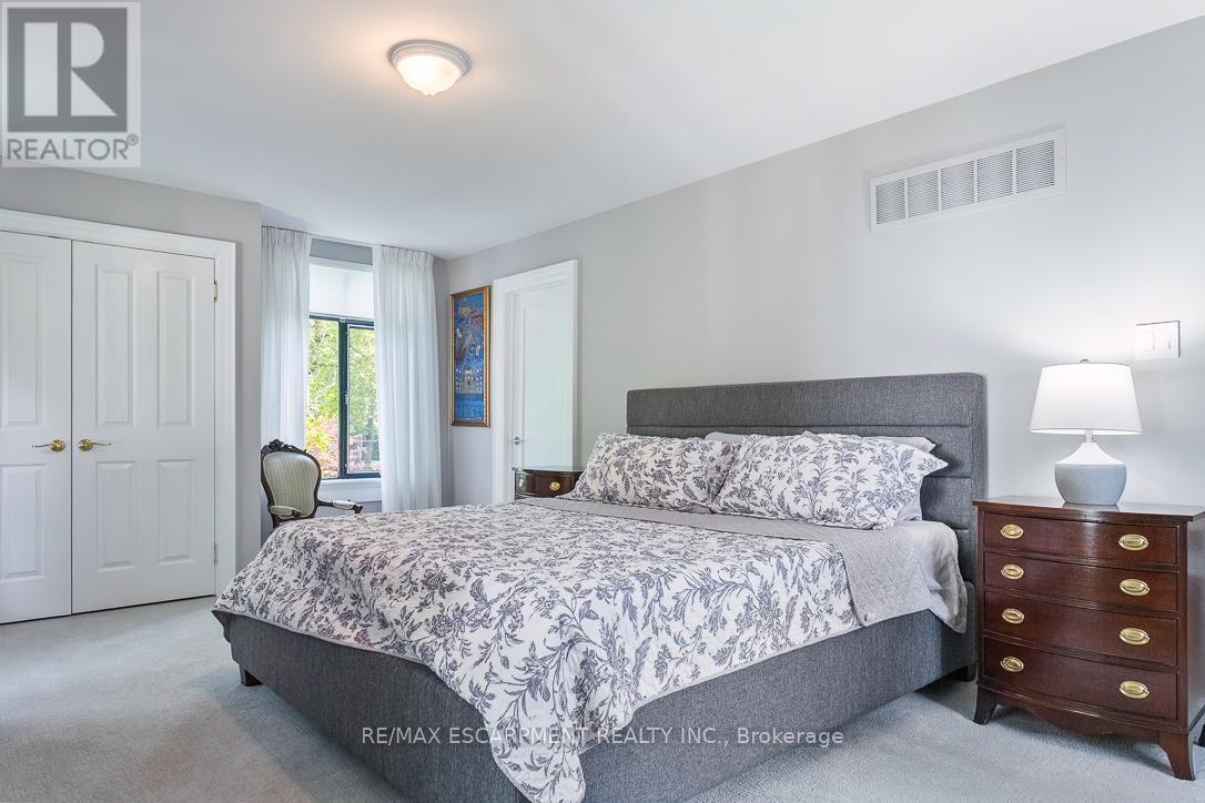 905 Sangster Avenue, Mississauga, ON - Indoor Photo Showing Bedroom
