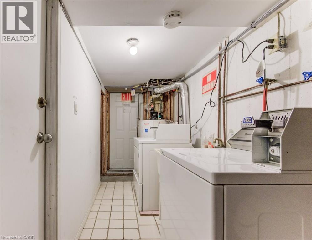 56 Lilac Street, Kitchener, ON - Indoor Photo Showing Laundry Room