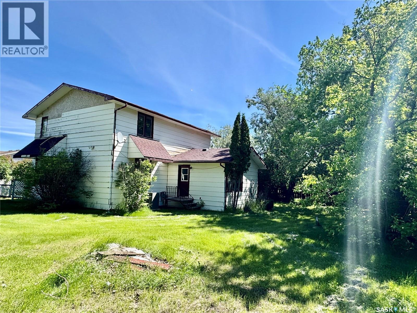 15 Willow Place, Lanigan, SK - Outdoor