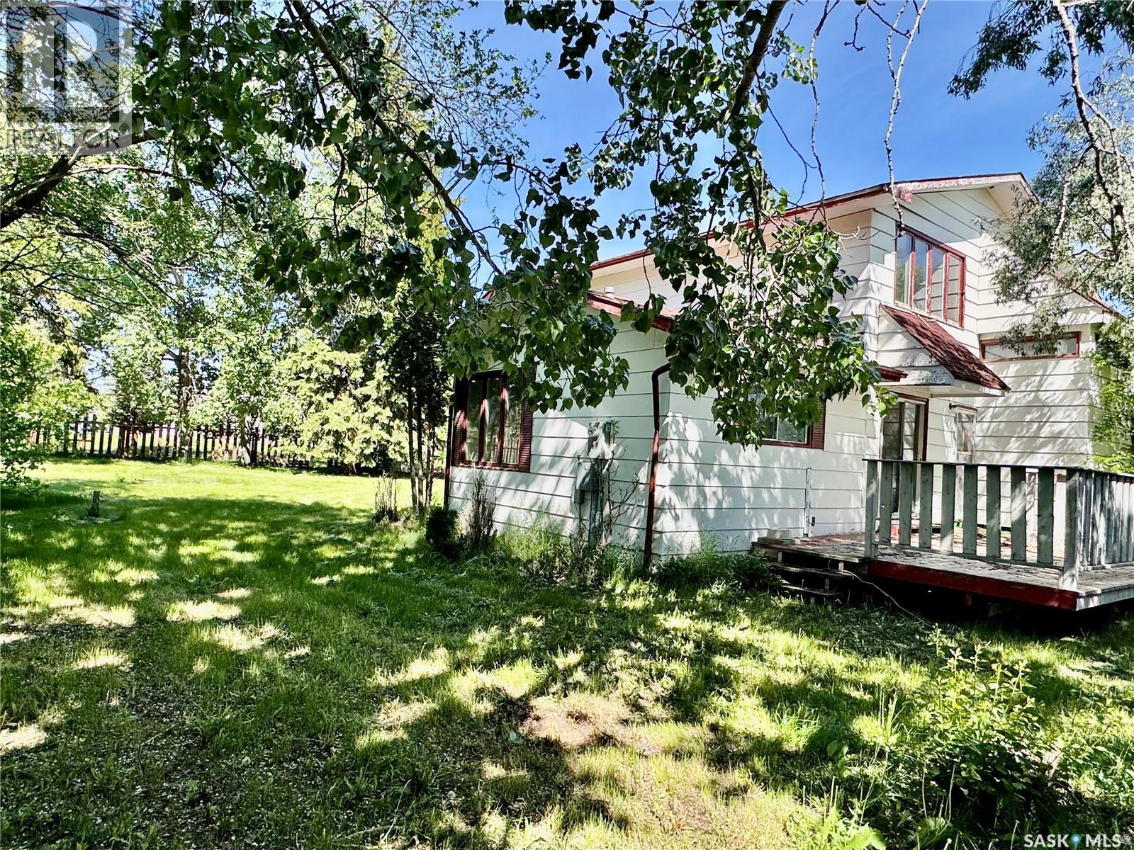 15 Willow Place, Lanigan, SK - Outdoor