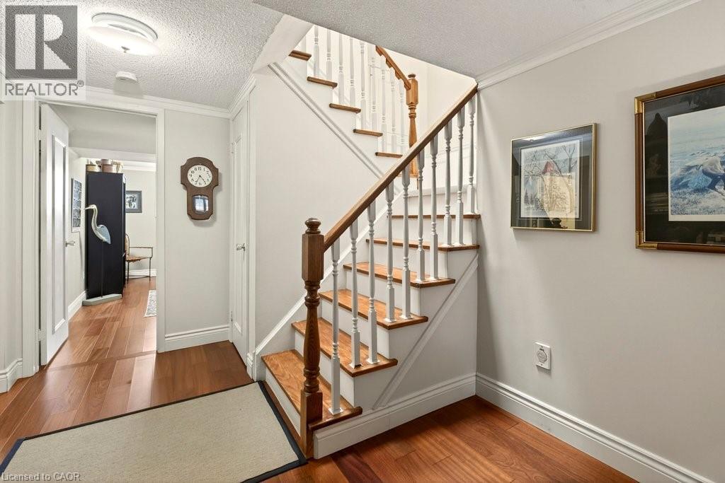 4017 Kingston Court, Burlington, ON - Indoor Photo Showing Other Room