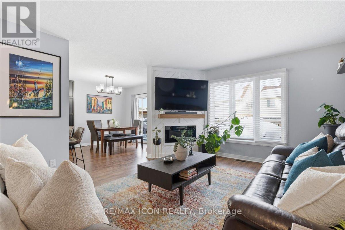 361 Sienna Crescent, Kitchener, ON - Indoor Photo Showing Living Room With Fireplace