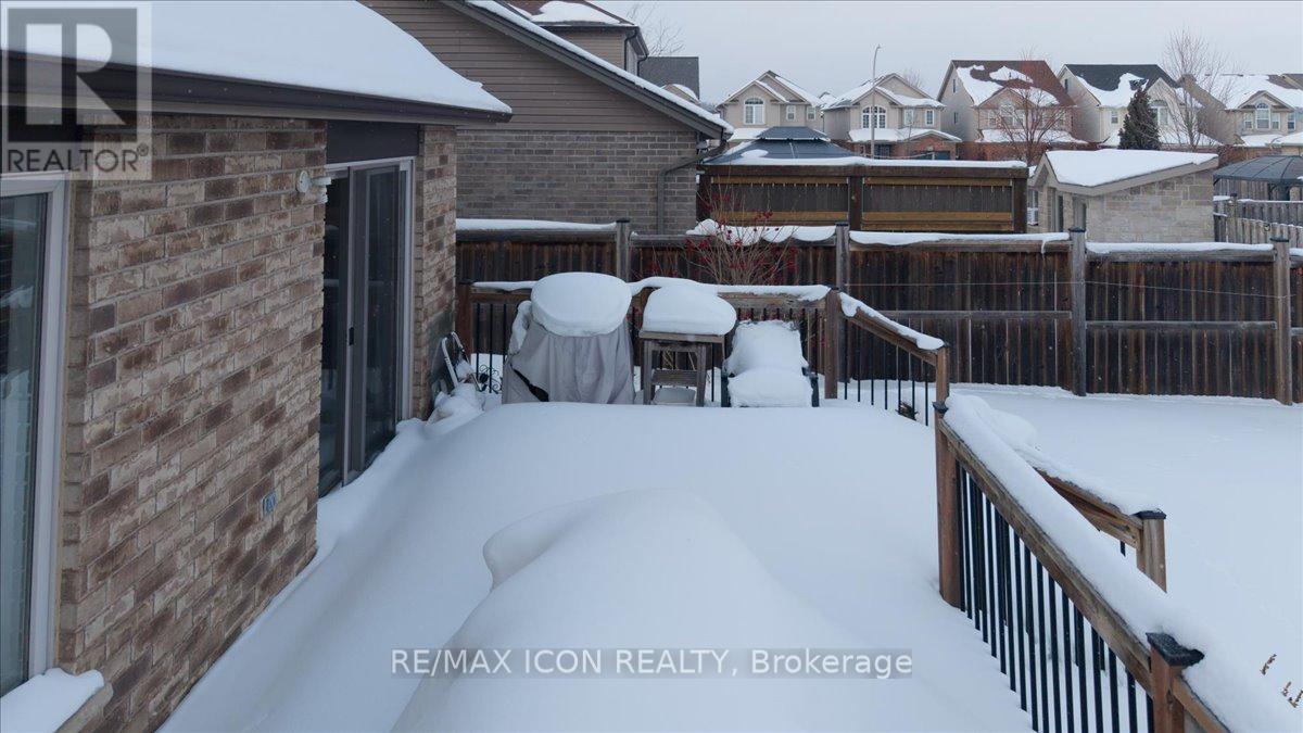 361 Sienna Crescent, Kitchener, ON - Outdoor With Exterior